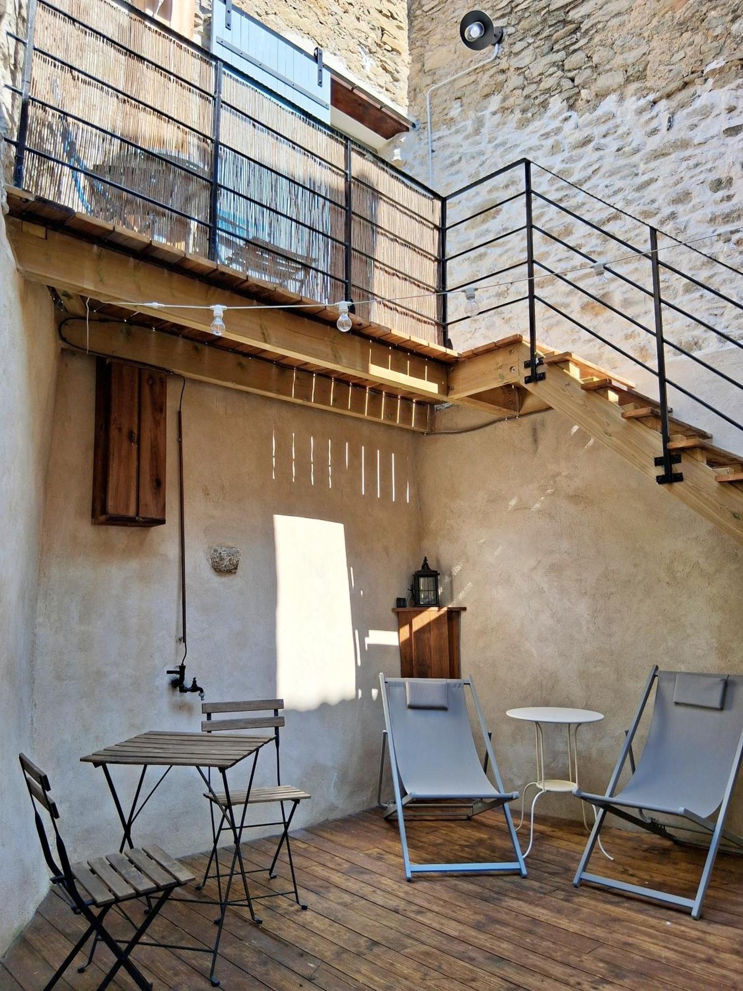 La Petite Romance - Gite 3 Etoiles Siran Exterior photo